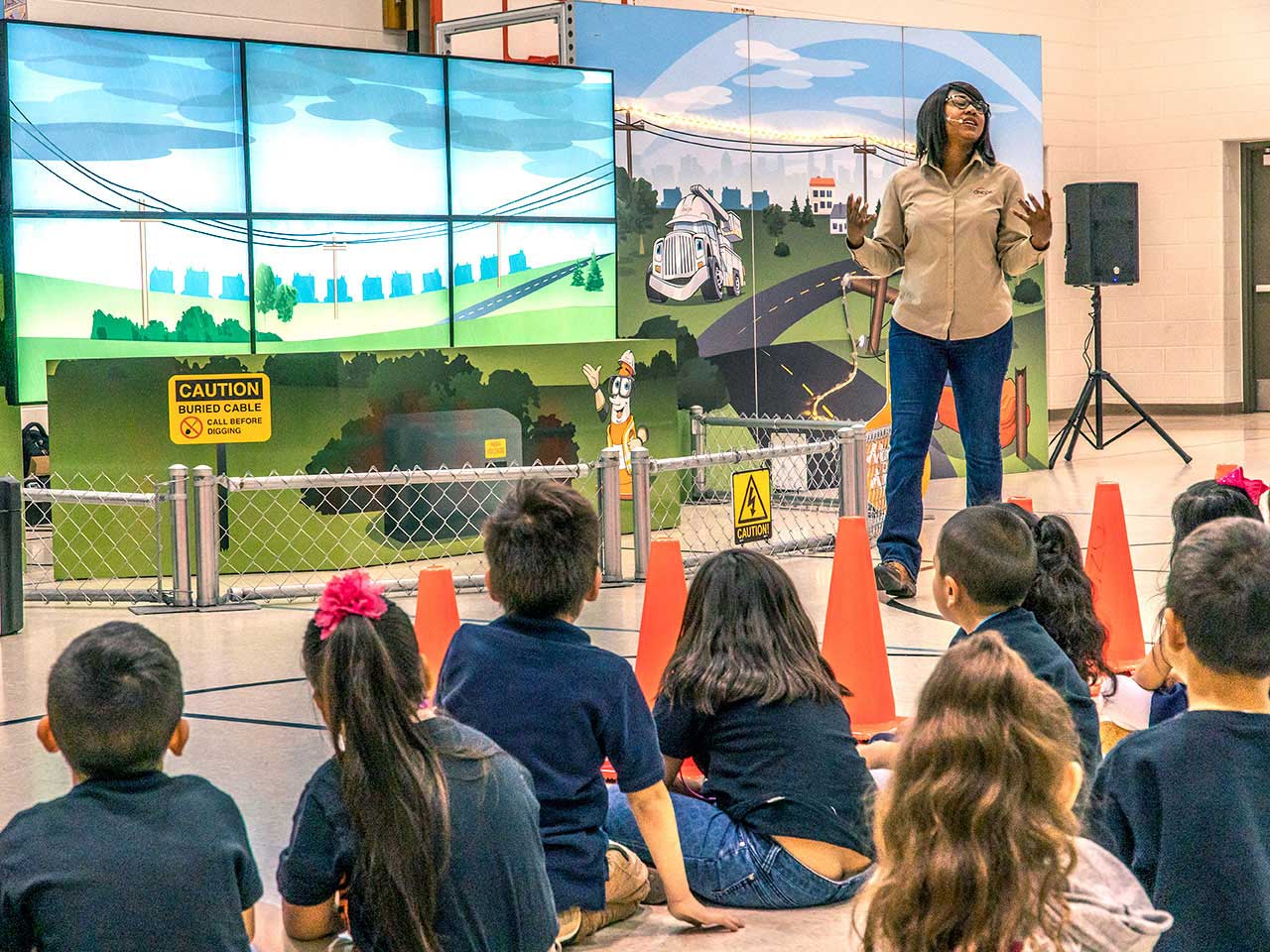 Oncor lineman give a live demonstration to Texas students about power lines and how to stay safe around them.