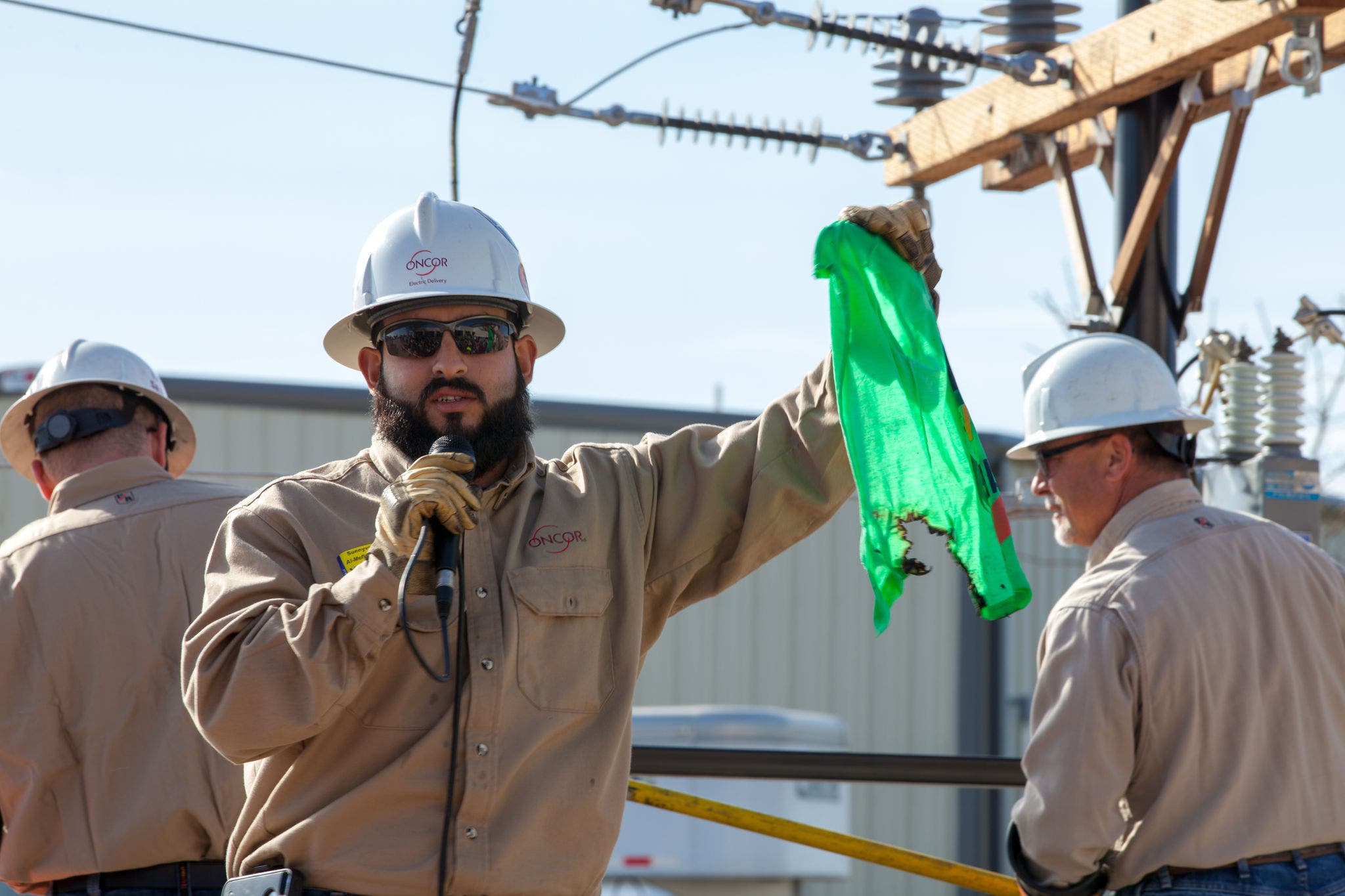 lineman doing arc demo